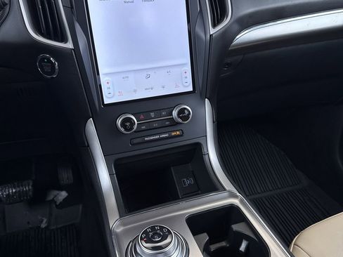 Certified 2022 Ford Edge SEL w/ Convenience Package image 16