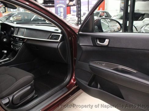 Used 2020 Kia Optima LX image 31