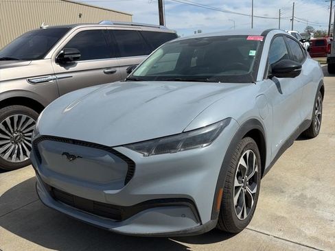 Used 2025 Ford Mustang Mach-E Select w/ Comfort Package Lite image 4