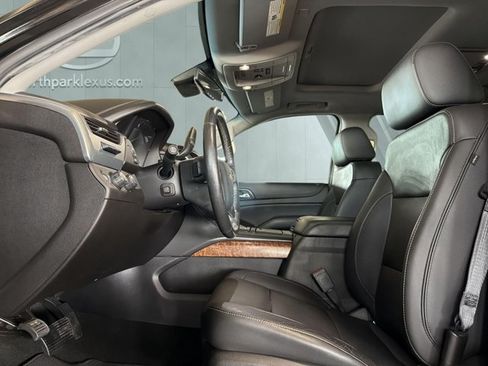 Used 2018 Chevrolet Suburban Premier AWD/4WD image 7