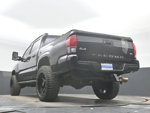 Used 2021 Toyota Tacoma SR AWD/4WD image 43