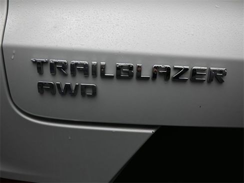 Used 2023 Chevrolet TrailBlazer LT w/ Convenience Package image 13