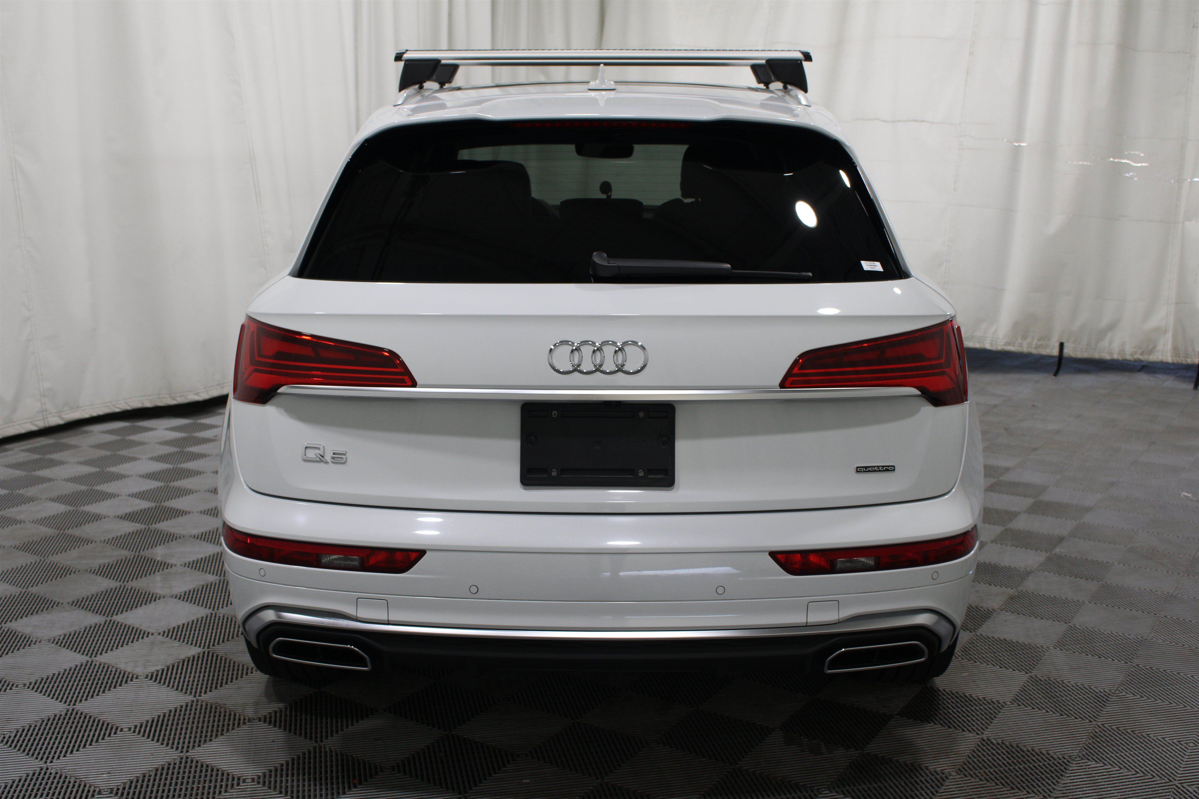 Used 2022 Audi Q5 e Premium Plus AWD/4WD image 33