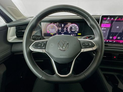 New 2026 Volkswagen Tiguan SE image 11