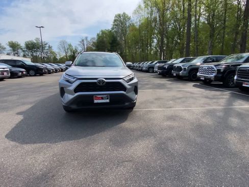 Used 2025 Toyota RAV4 XLE AWD/4WD image 3