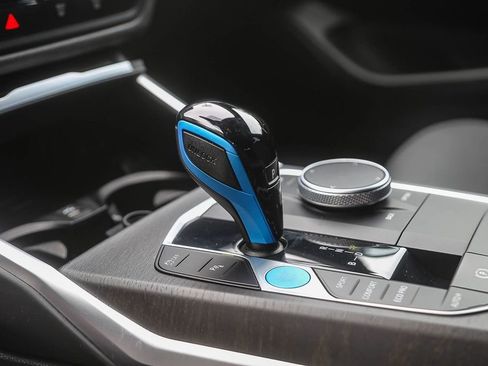 Certified 2023 BMW i4 eDrive35 RWD image 19