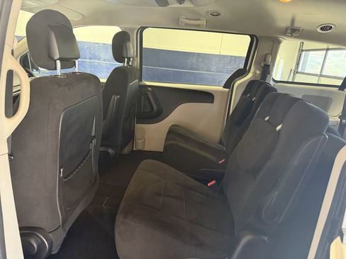 Used 2013 Dodge Grand Caravan SE image 7