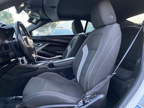 Used 2019 Chevrolet Camaro LT image 15