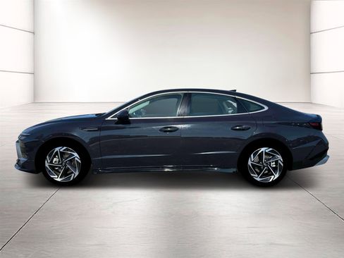 Certified 2025 Hyundai Sonata SEL image 3