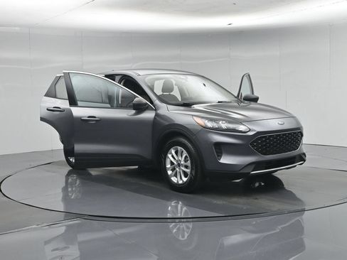 Used 2022 Ford Escape SE FWD image 28
