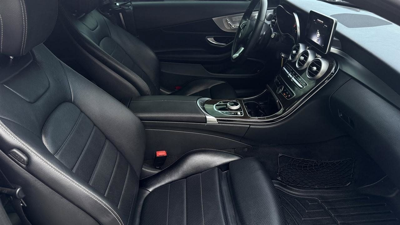 Used 2018 Mercedes-Benz C 300 4MATIC Coupe image 34