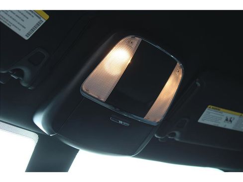 Used 2018 Dodge Charger SXT RWD image 27