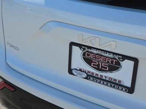 Used 2023 Kia Niro Wave image 12