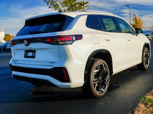 New 2026 Volkswagen Tiguan SEL R-Line image 35