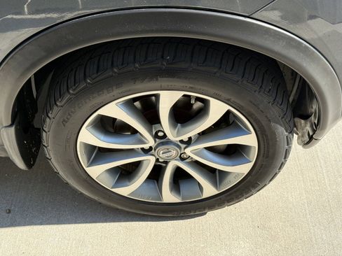 Used 2013 Nissan Juke SL FWD image 13