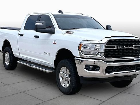 Used 2024 RAM 2500 Big Horn w/ Off Road Package AWD/4WD image 2