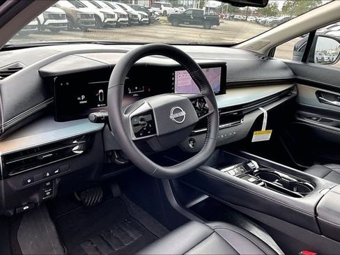 Certified 2025 Nissan Murano SL image 11