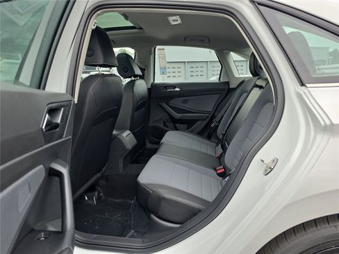 New 2026 Volkswagen Jetta SE FWD image 23