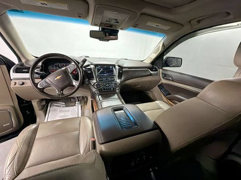 Used 2019 Chevrolet Suburban Premier RWD image 21