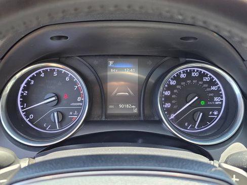 Used 2019 Toyota Camry SE w/ Carpet Mat Package FWD image 25
