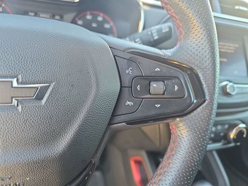 Used 2021 Chevrolet TrailBlazer RS w/ Driver Confidence Package FWD image 18