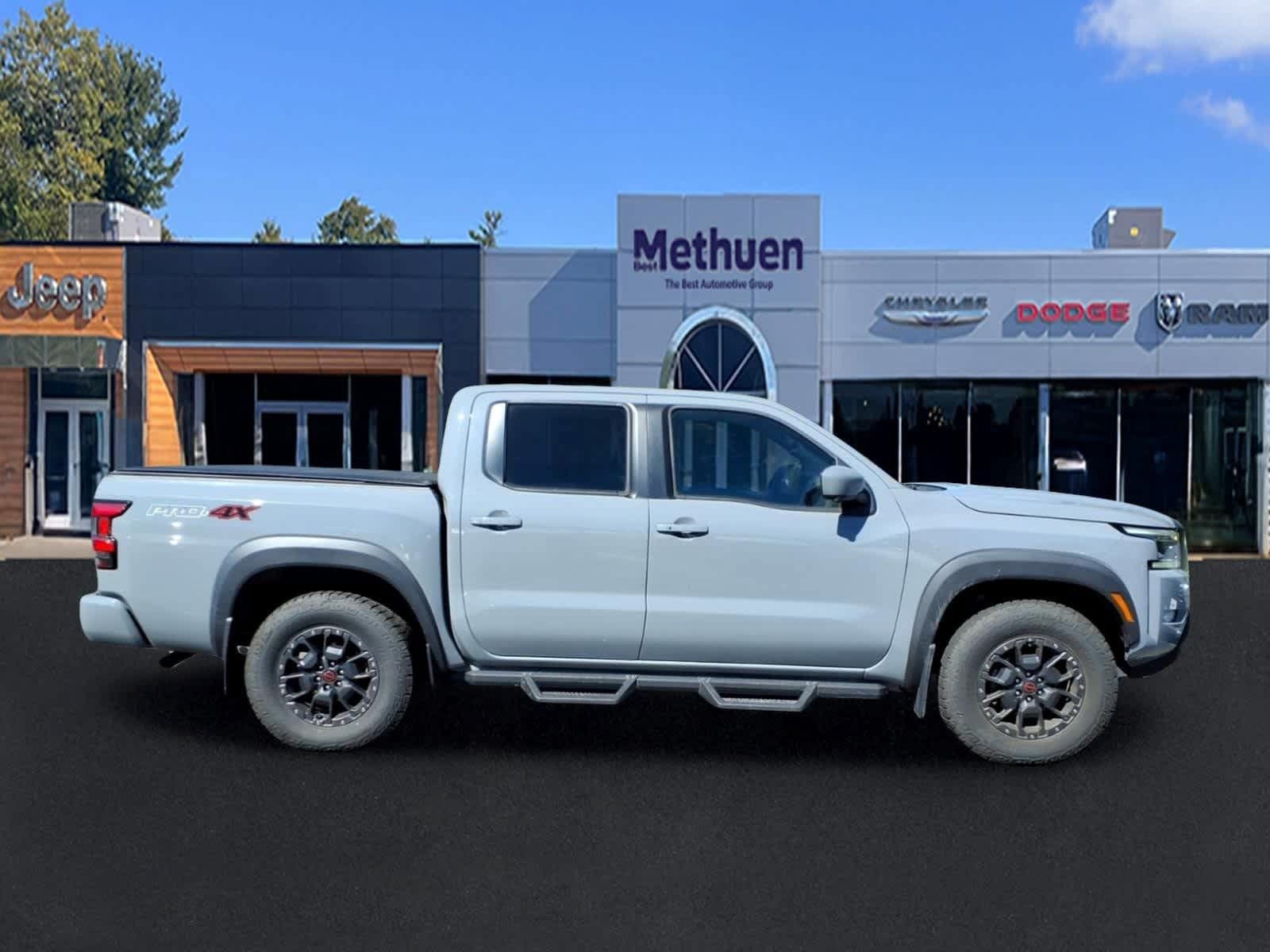 Used 2022 Nissan Frontier PRO-4X w/ Pro-4X Premium Package AWD/4WD image 2
