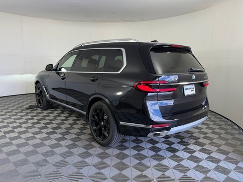 Used 2027 BMW X7 xDrive40i AWD/4WD image 3