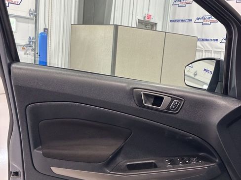 Used 2020 Ford EcoSport SE w/ SE Convenience Package image 12