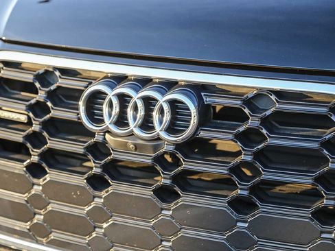 Certified 2023 Audi Q5 2.0T Premium Plus w/ Premium Plus Package image 7