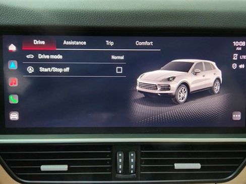 Used 2022 Porsche Cayenne image 46