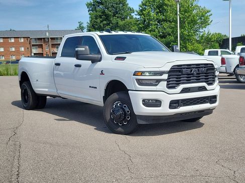 New 2026 RAM 3500 Big Horn AWD/4WD image 29