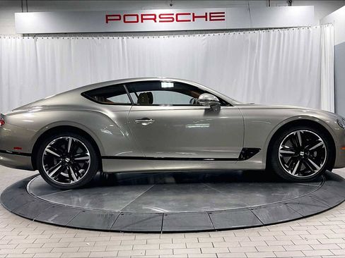 Used 2022 Bentley Continental GT image 11