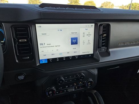 New 2025 Ford Bronco Badlands image 25