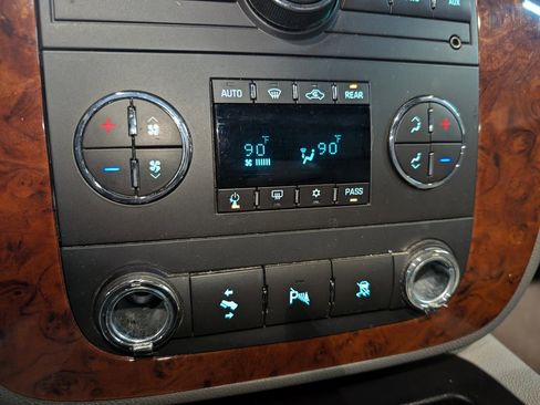 Used 2011 Chevrolet Tahoe LT image 44