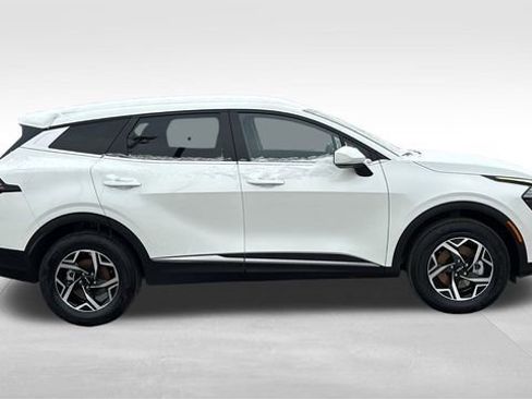 Used 2024 Kia Sportage LX image 29