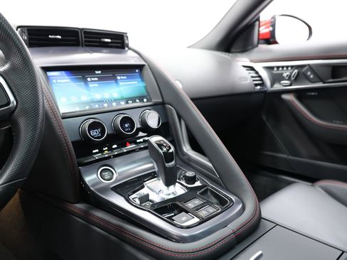 Used 2021 Jaguar F-TYPE R AWD/4WD image 33