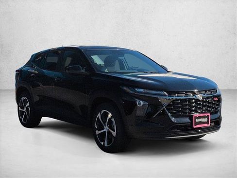 New 2026 Chevrolet Trax RS w/ Sunroof Package FWD image 7