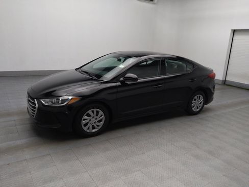 Used 2018 Hyundai Elantra SE w/ Cargo Package image 2