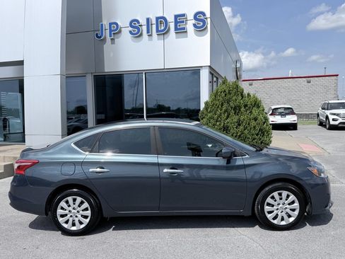 Used 2018 Nissan Sentra S FWD image 4