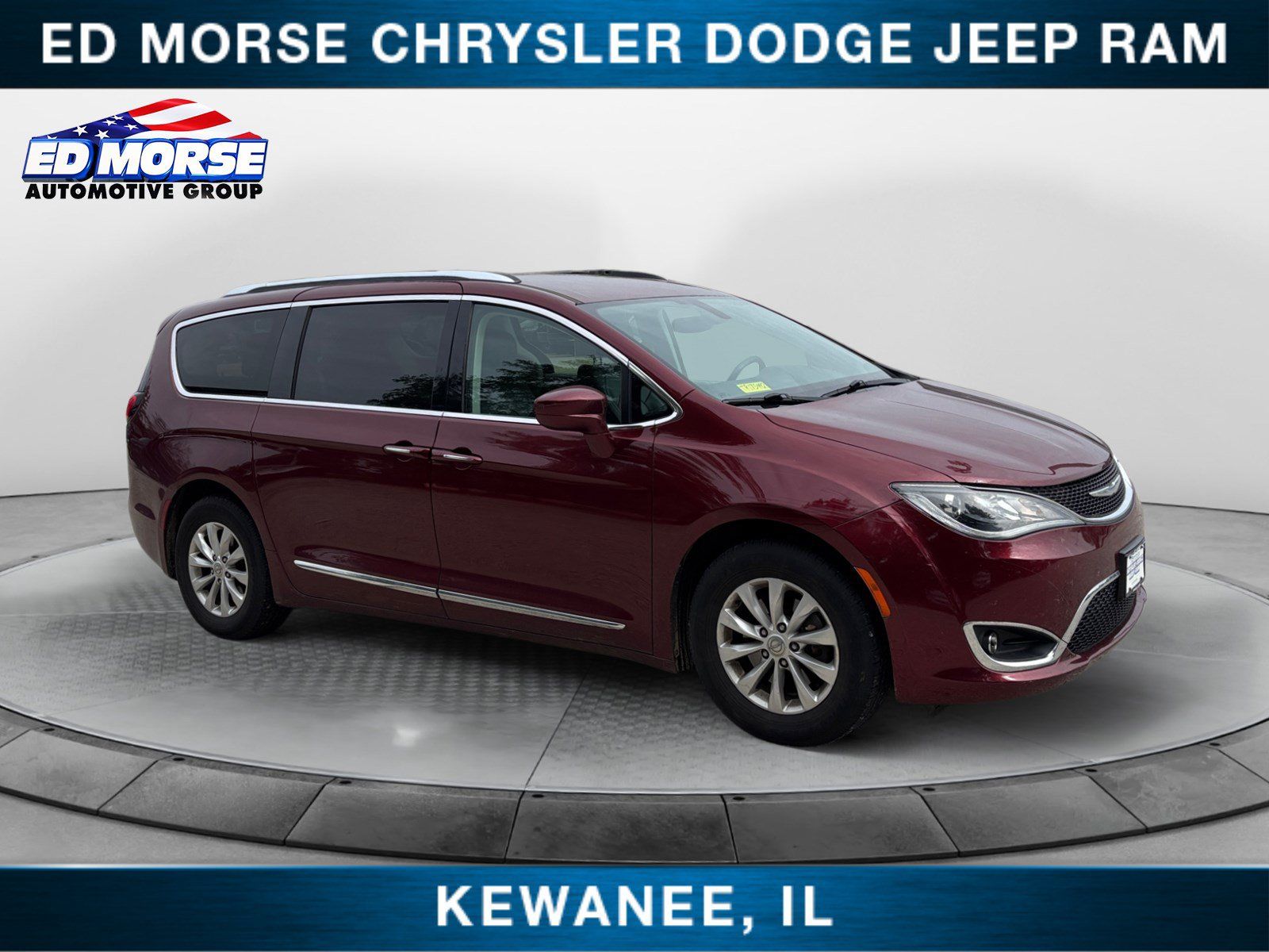 Used 2018 Chrysler Pacifica Touring-L FWD image 7