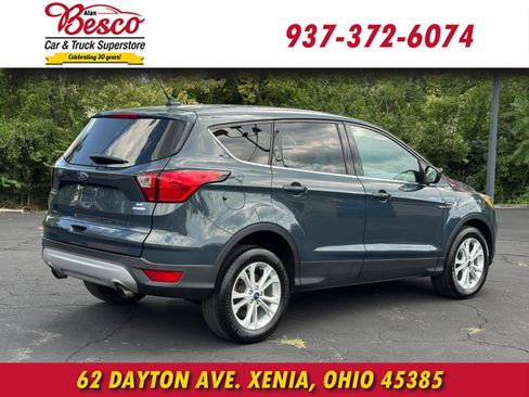 Used 2019 Ford Escape SE FWD image 4