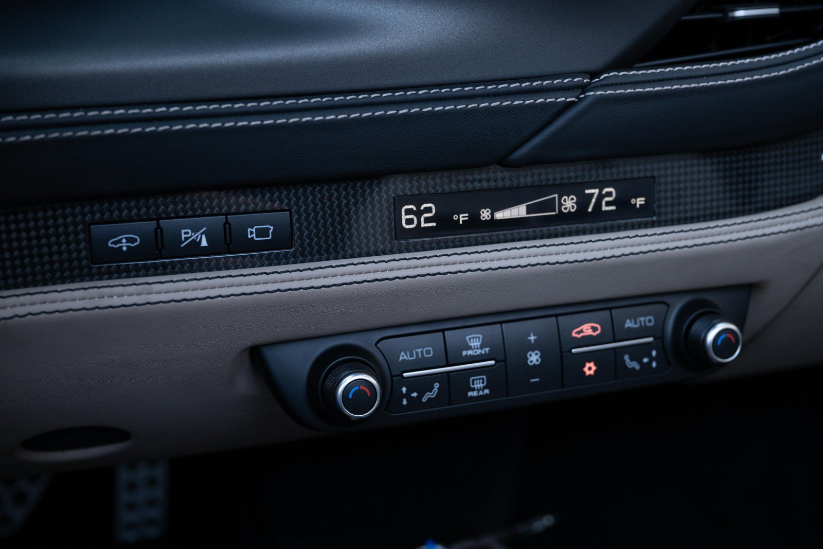 Used 2023 Ferrari F8 Tributo RWD image 46