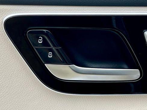 Certified 2026 Mercedes-Benz C 300 4MATIC Sedan image 37