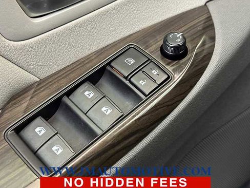 Used 2020 Toyota Sienna XLE Premium AWD/4WD image 44