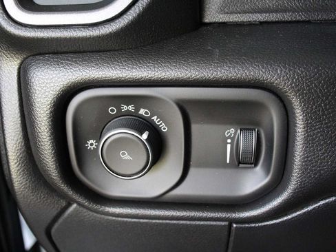 Used 2024 RAM 2500 Tradesman AWD/4WD image 33