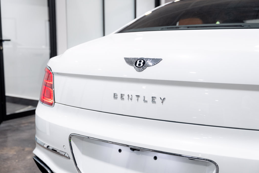 Used 2023 Bentley Flying Spur W12 AWD/4WD image 28