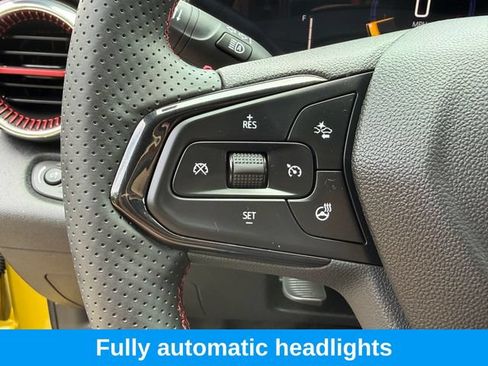 Used 2025 Chevrolet Trax RS w/ Driver Confidence Package FWD image 6