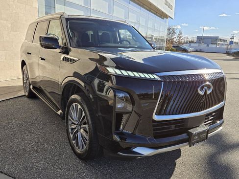 Certified 2025 INFINITI QX80 Luxe image 16