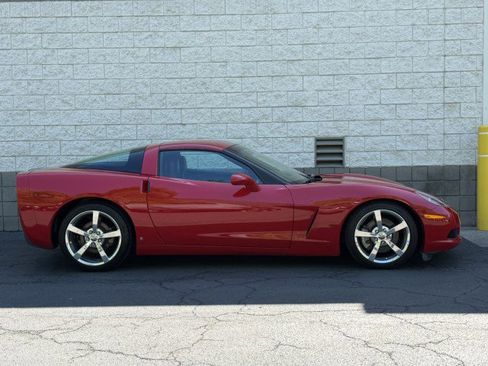 Used 2005 Chevrolet Corvette Coupe w/ Preferred Equipment Group RWD image 15
