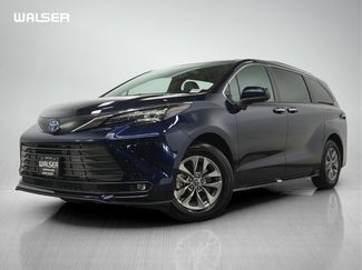 Used 2025 Toyota Sienna XLE AWD/4WD video 1